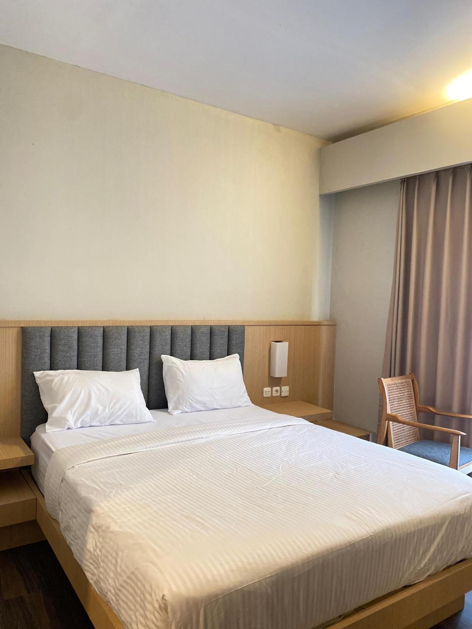 Regato Hotel 3*